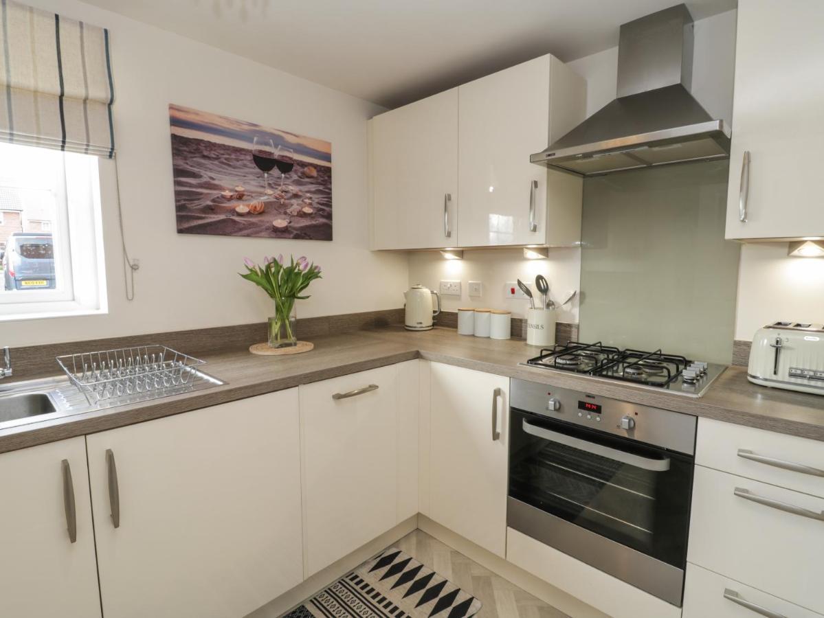 Woodside View Apartment *