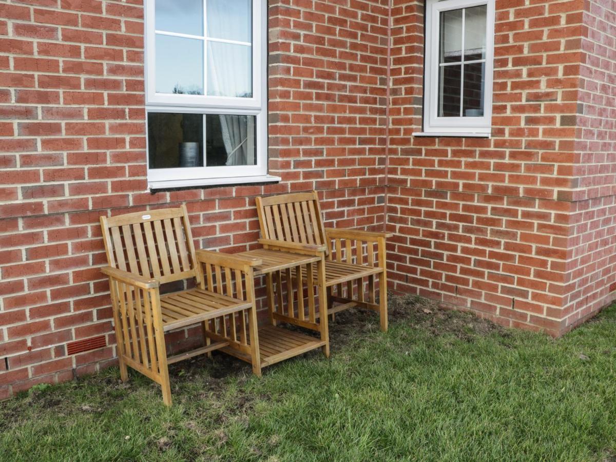 Woodside View Apartment Whitby